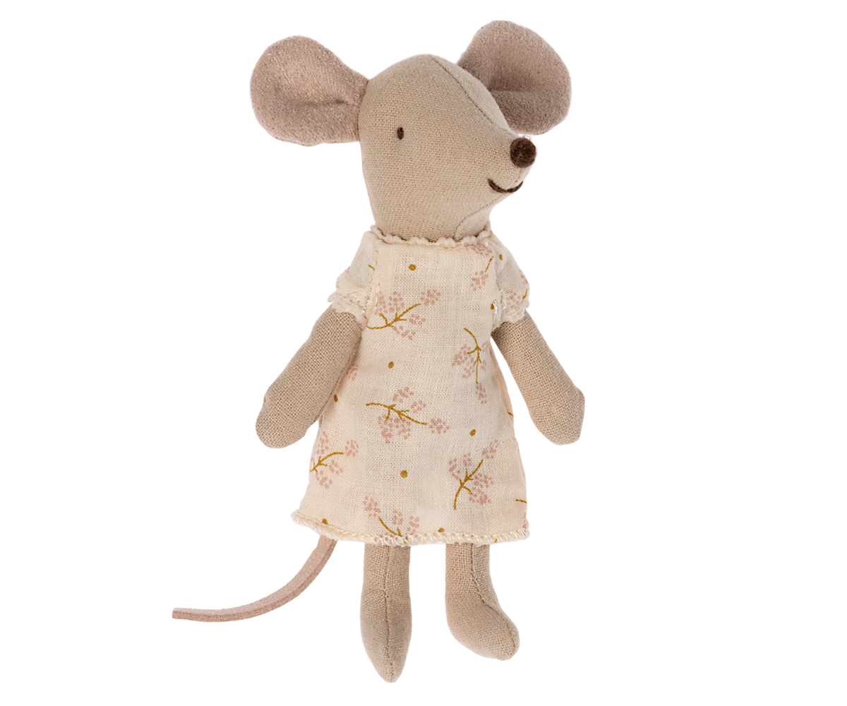 Nightgown for little sister mouse - Persnickety Shop