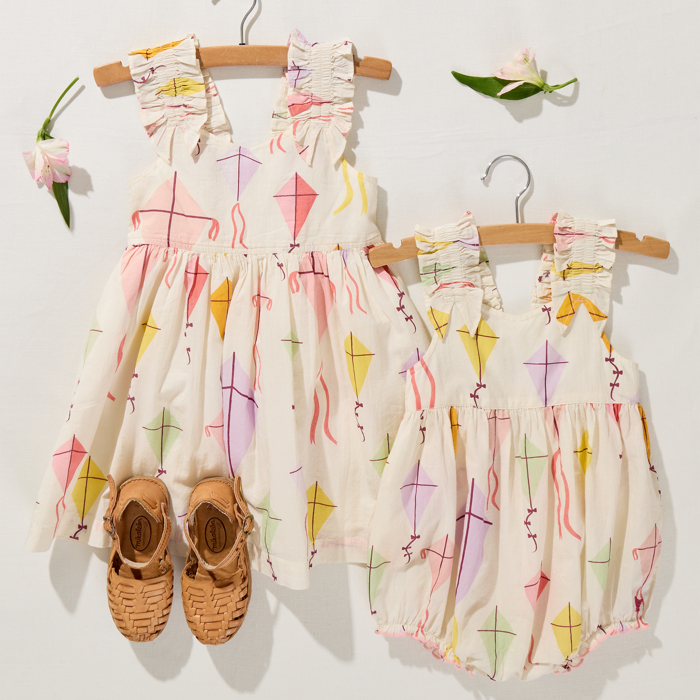 Pink Chicken - Baby Girls Via Bubble-Flying Kites - Persnickety Shop