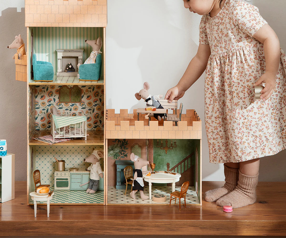 Castle Hall - Persnickety Shop