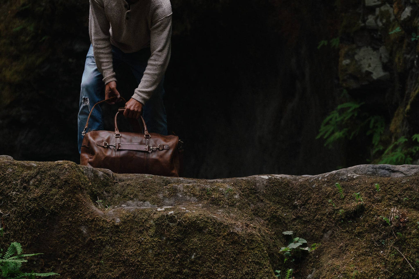 Buffalo Leather Duffle with Trolley Sleeve: Saddle Brown