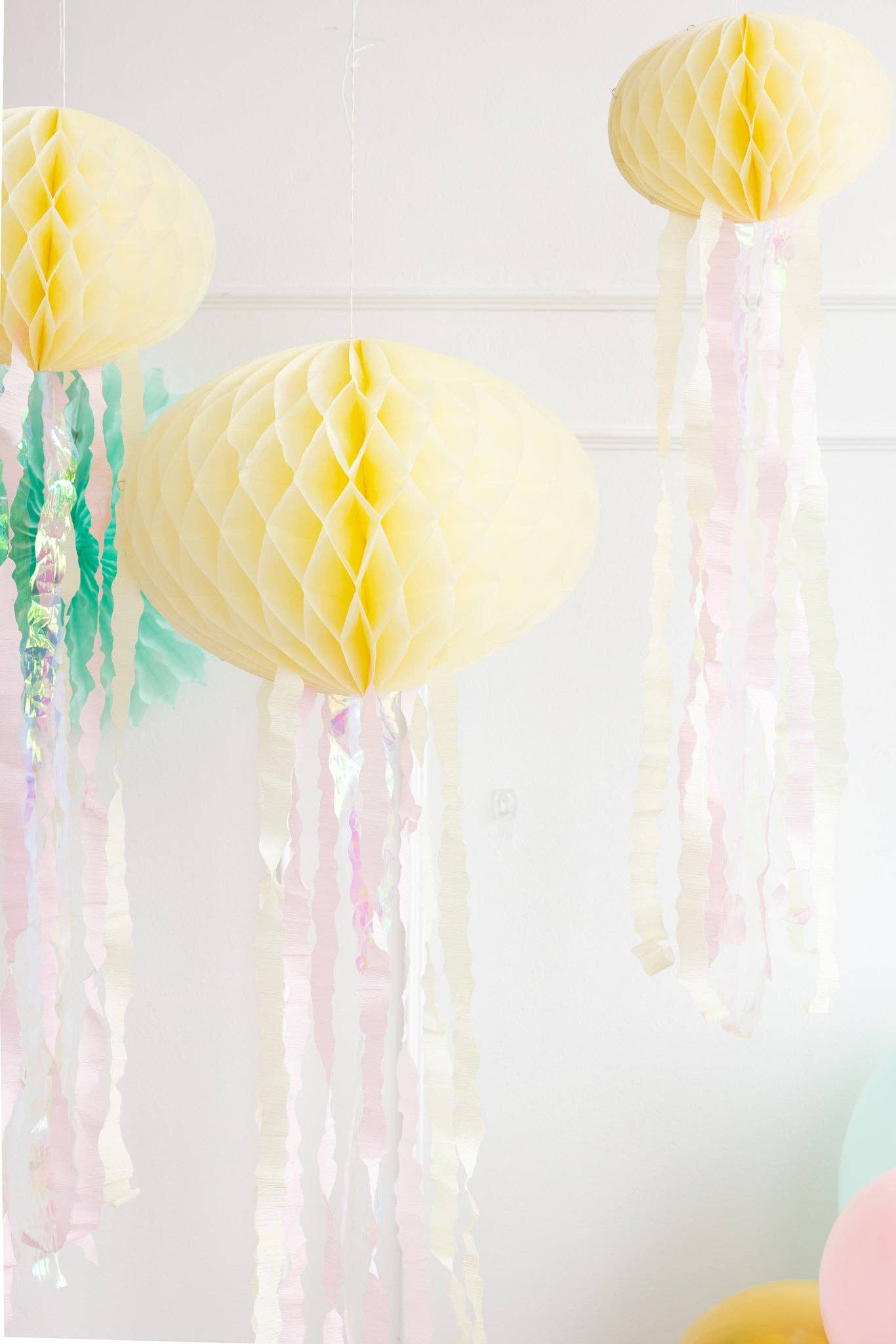 SEA1002 - Honeycomb Jellyfish Set - Persnickety Shop