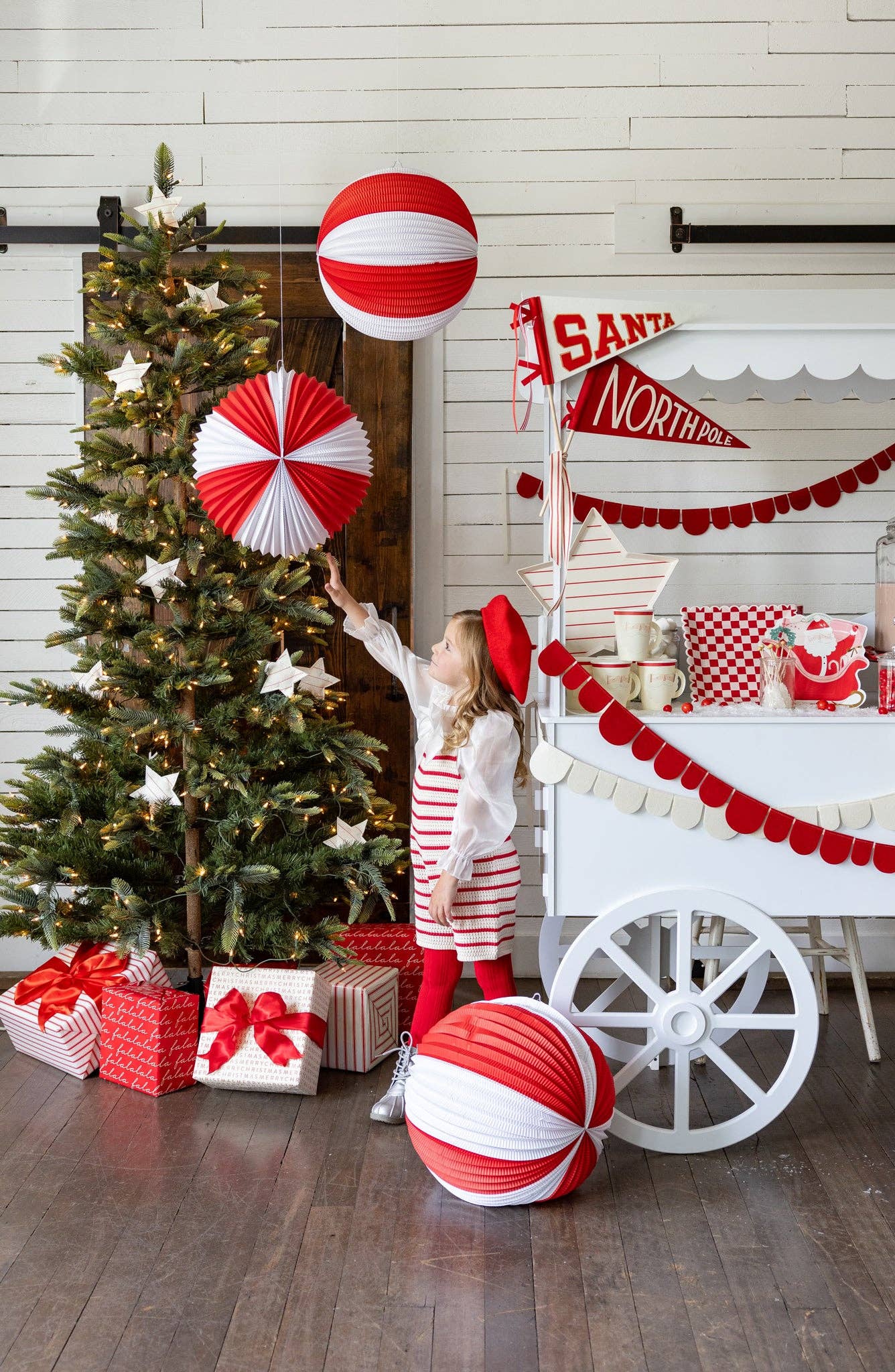 BEC1103 - Red and Cream Accordion Paper Lanterns - Persnickety Shop