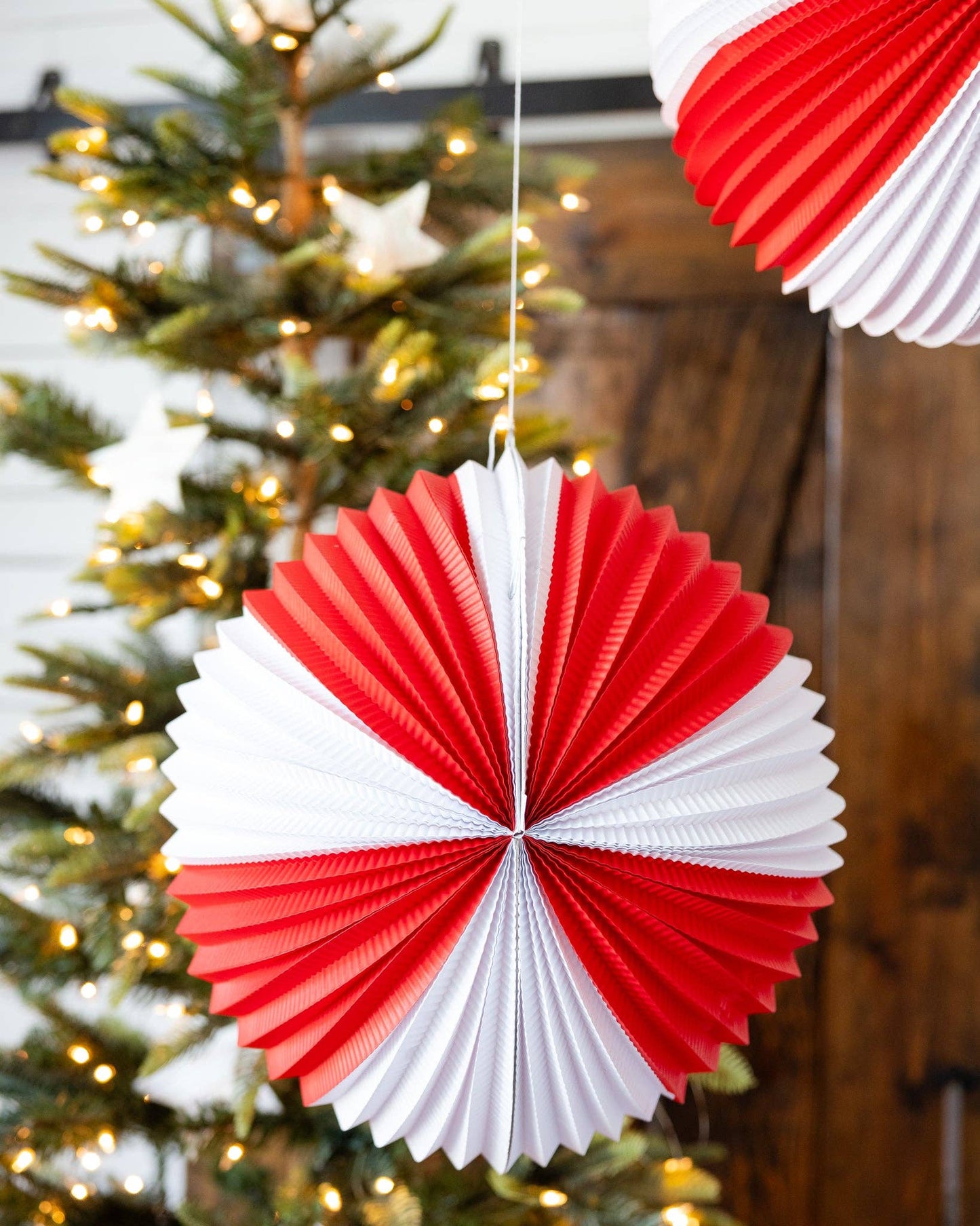BEC1103 - Red and Cream Accordion Paper Lanterns - Persnickety Shop