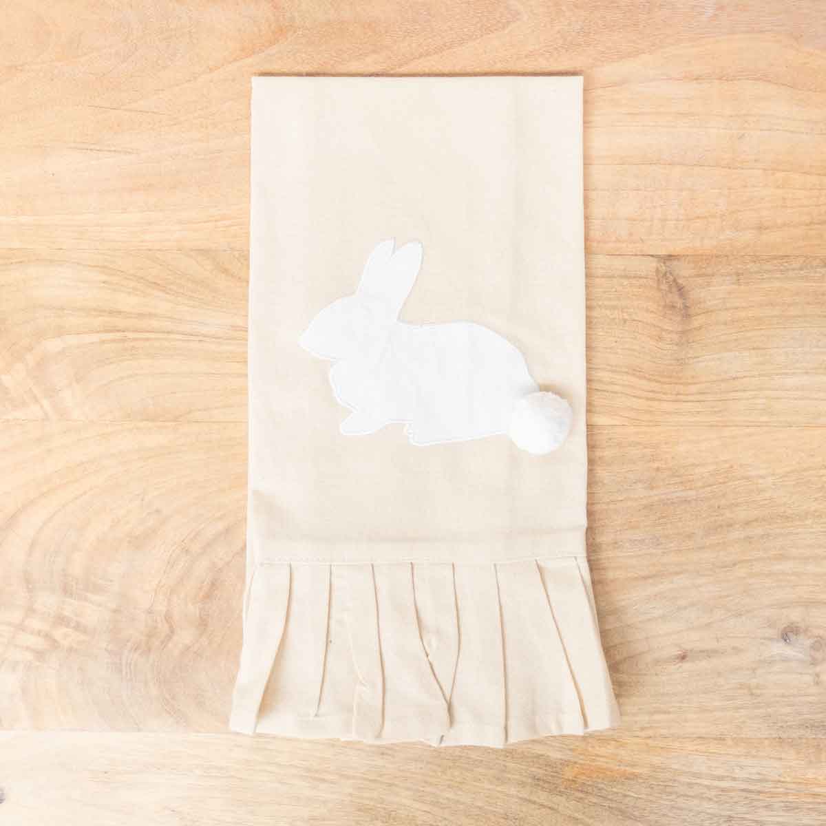 Cottontail Bunny Hand Towel   Oat/White   18x28