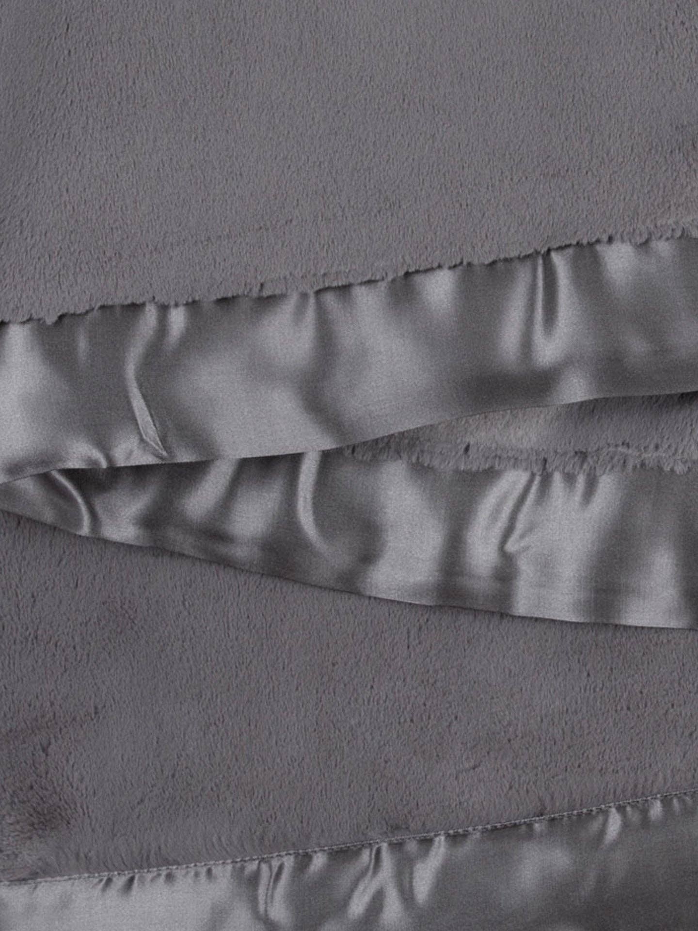 Luxe™ Baby Blanket: Cream / Unboxed