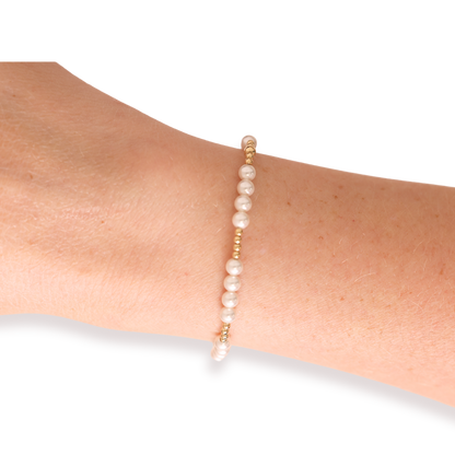 Scottie Pearl Bracelet in Gold: Standard 6.75 Inch