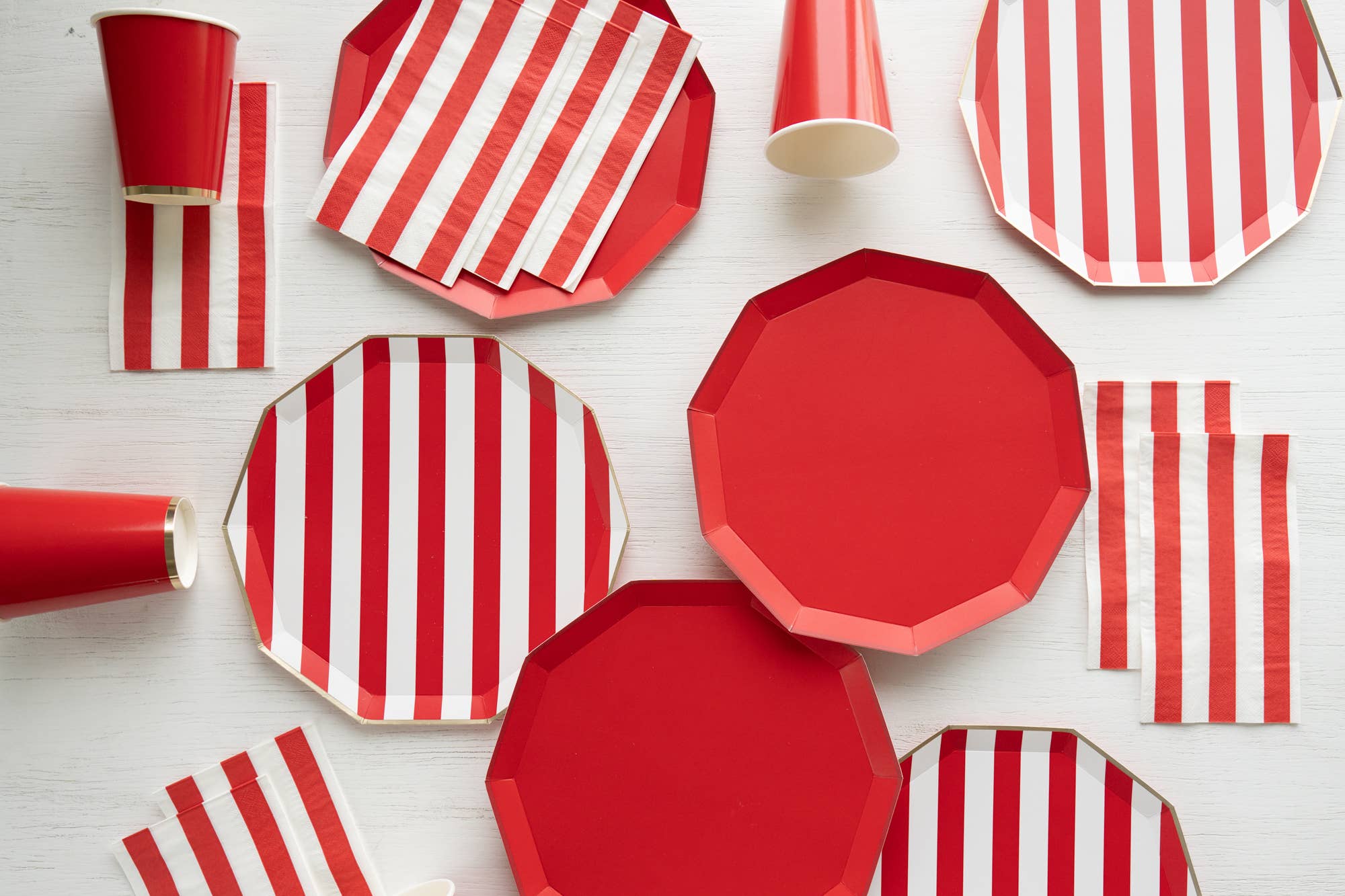 CHERRY RED SIGNATURE CABANA STRIPE PLATES - Persnickety Shop