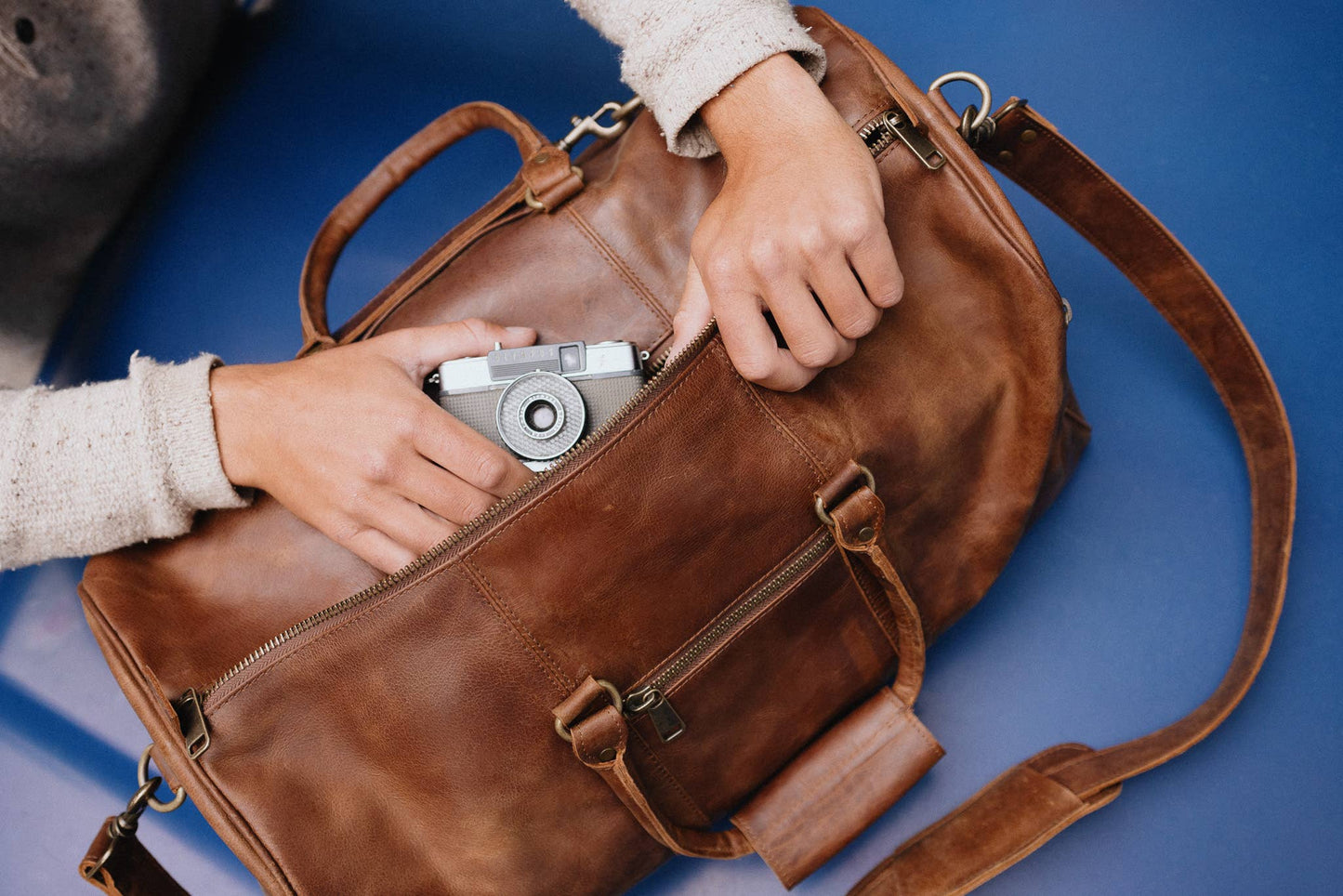 Buffalo Leather Duffle with Trolley Sleeve: Saddle Brown
