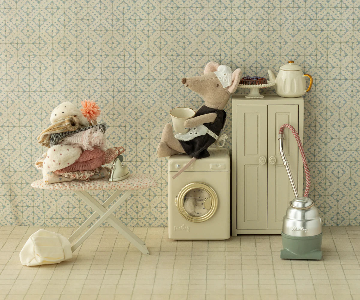 Maileg Maid Mouse, Big Sister - Persnickety Shop