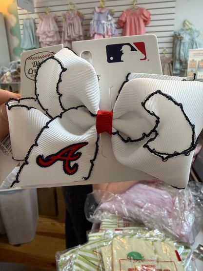 Wee Ones Medium Moonstitch Grosgrain Hair Bow – Atlanta Braves Embroidered Tail - Persnickety Shop