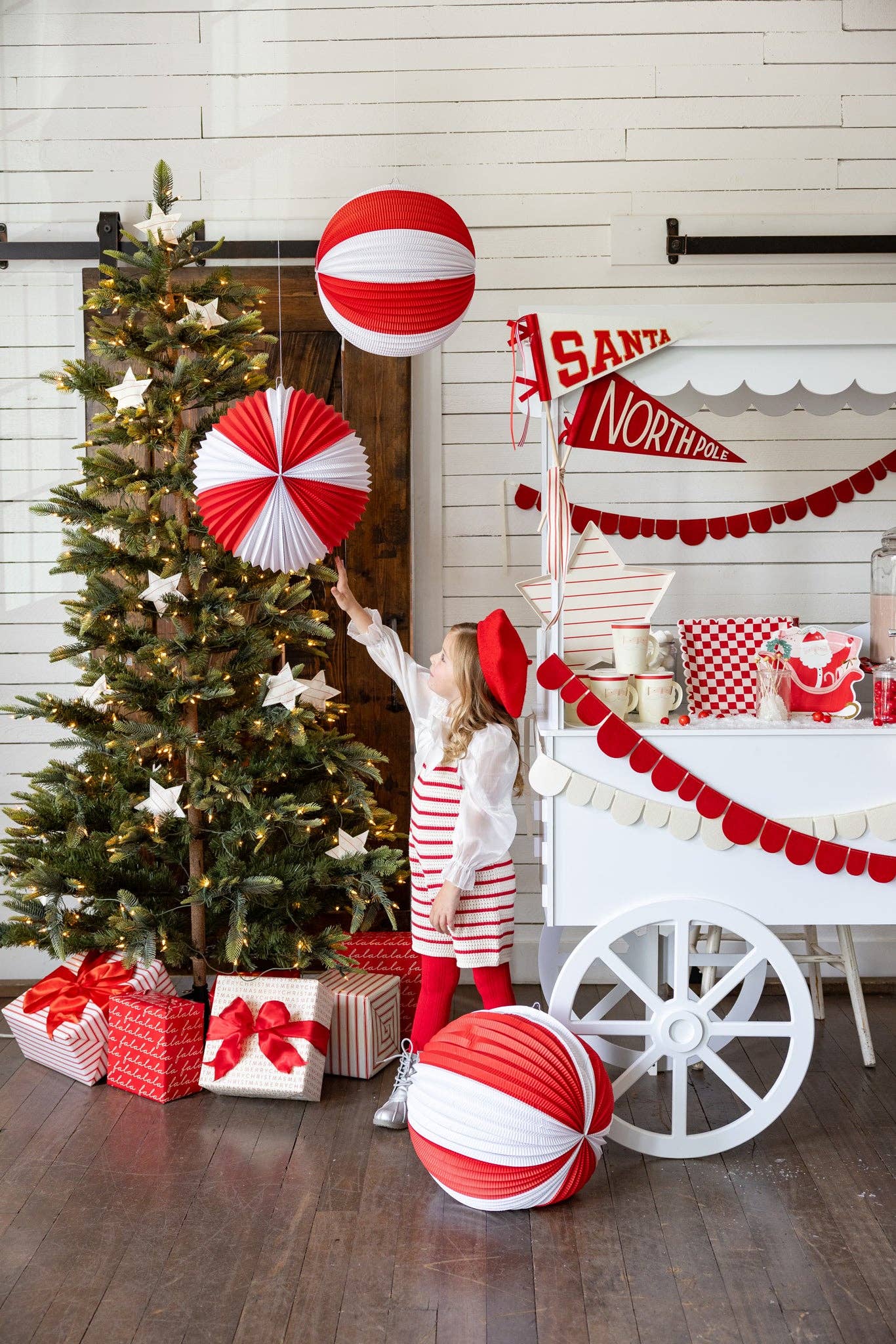 BEC1103 - Red and Cream Accordion Paper Lanterns - Persnickety Shop