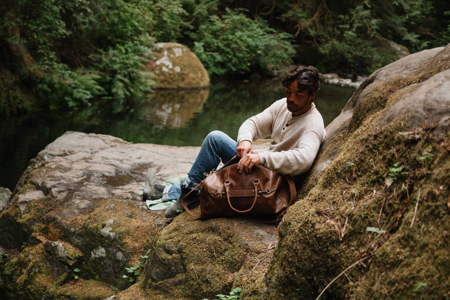 Buffalo Leather Duffle with Trolley Sleeve: Saddle Brown