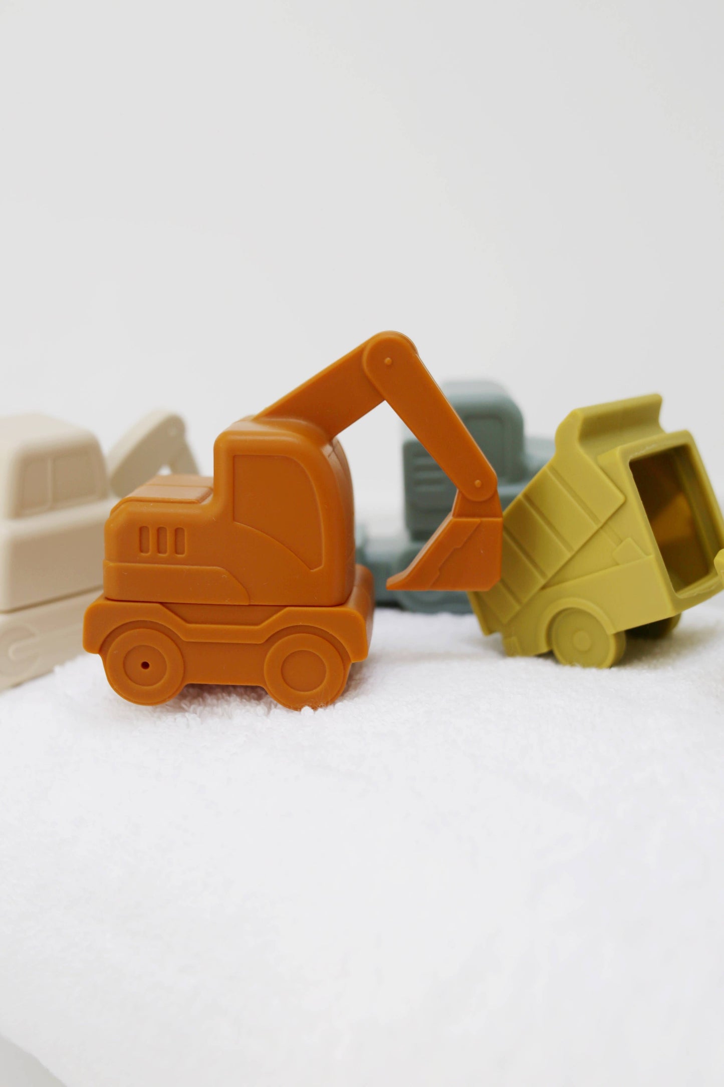Construction Vehicle Mold Free Silicone Bath Toy Set  - Persnickety Shop