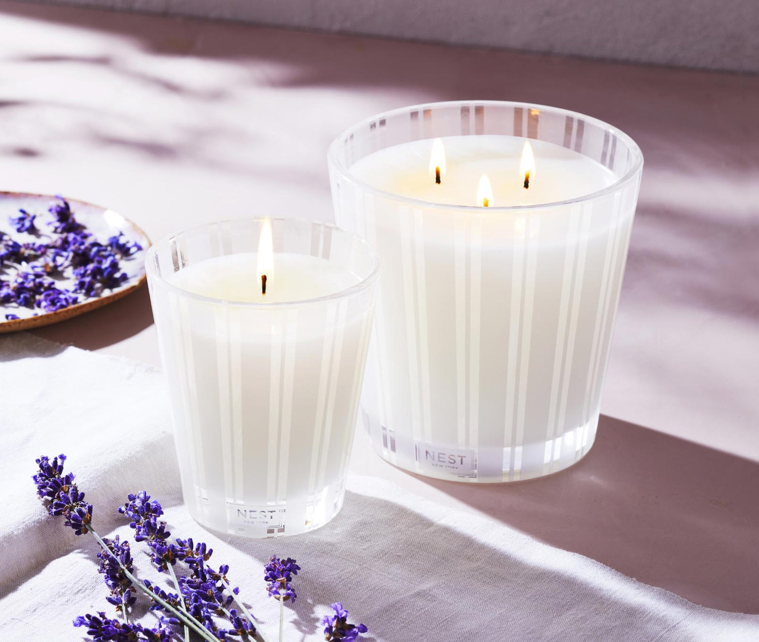 CEDAR LEAF & LAVENDER Classic Candle 8.1 OZ