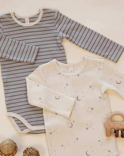 QUINCY MAE RIBBED BODYSUIT, 2 PACK SLATE MICROSTRIPE, CELESTIAL