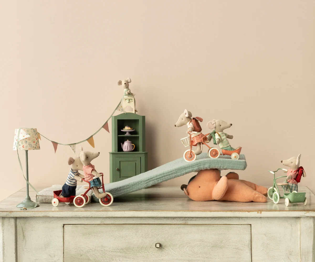 Maileg Corner Cabinet, Mouse - Dark Green