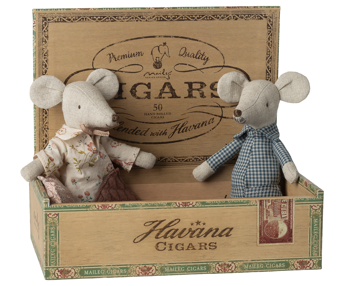 Grandma and Grandpa Mice - Persnickety Shop