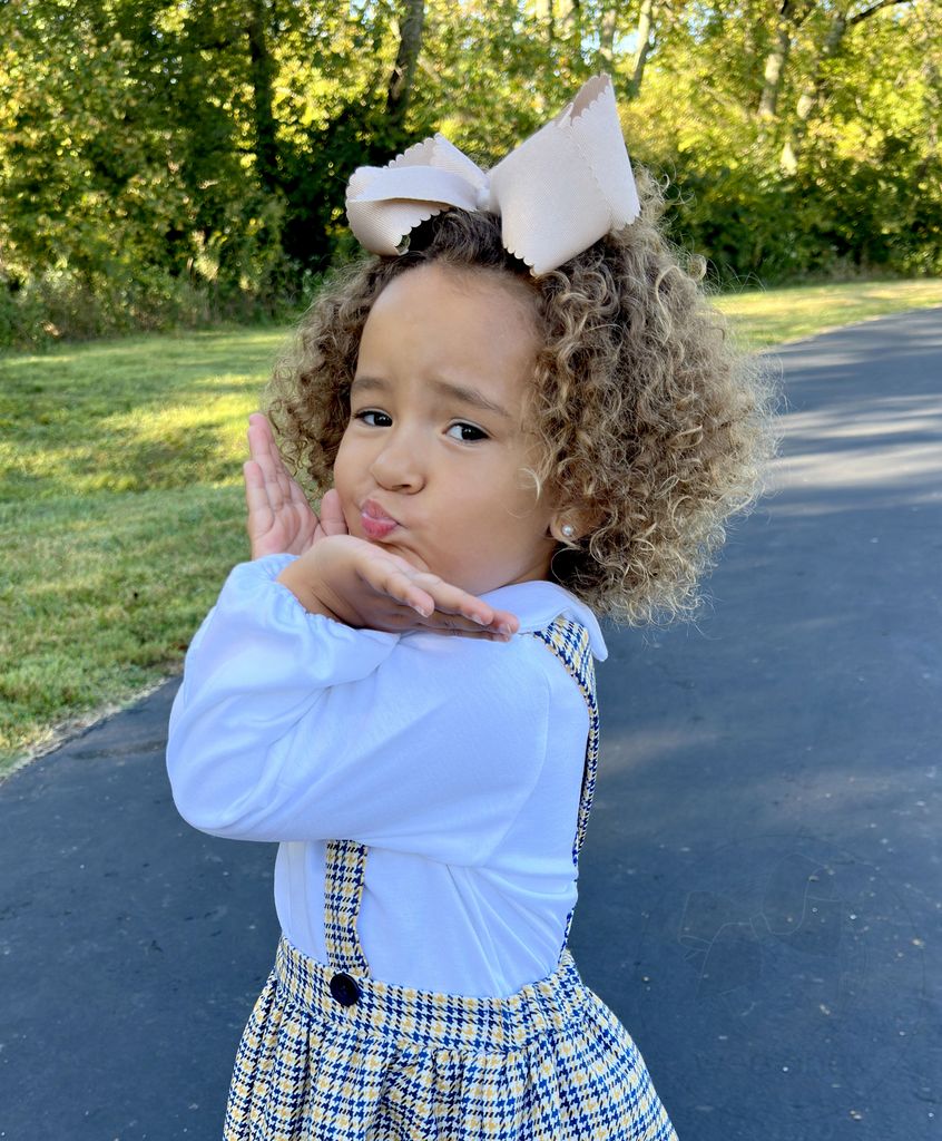 Wee Ones King WHITE Grosgrain Hair Bow Scalloped Edge - Persnickety Shop