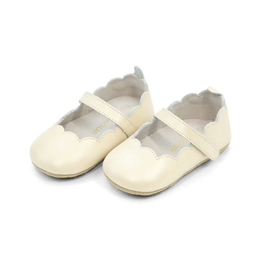 L'Amour Shoes I MIMI BABY GIRLS SCALLOPED MARY JANE LUXE SHIMMER OYSTER SUEDE CRIB SHOE (INFANT)
