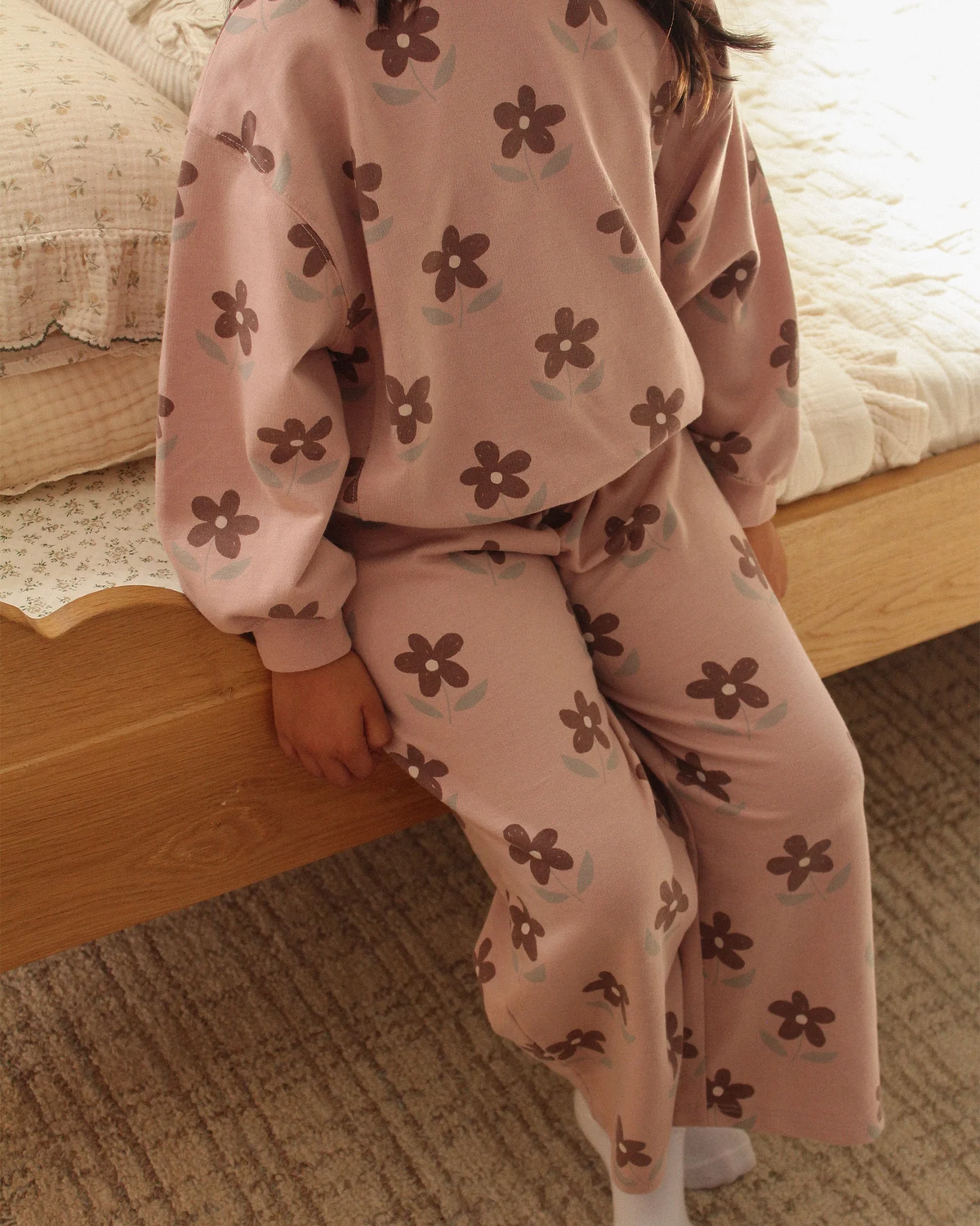 RYLEE + CRU OVERSIZED SWEATSHIRT DAISY