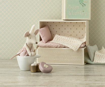 Maileg Tooth fairy mouse, Little sister in matchbox 17-5107