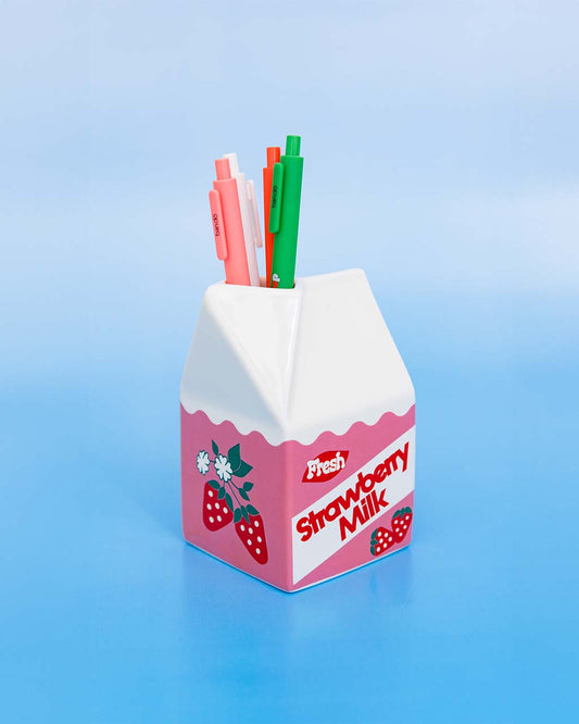 STRAWBERRY MILK VASE BAN.DO