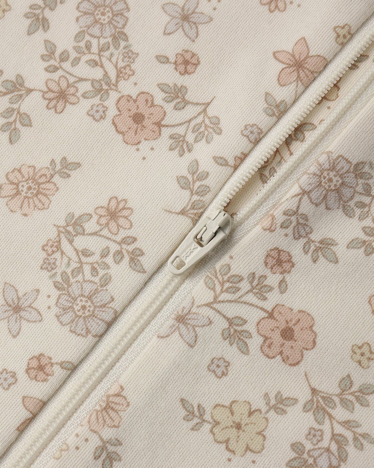 QUINCY MAE ZIP LONG SLEEVE SLEEPER FOOTIE FLORAL VINE