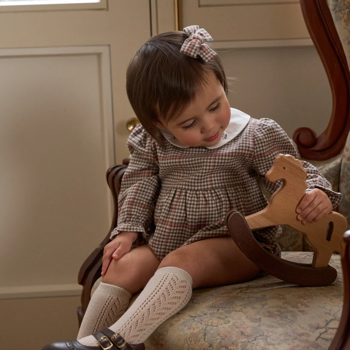GLEN PLAID BUBBLE W/ EMBROIDERED PETER PAN COLLAR