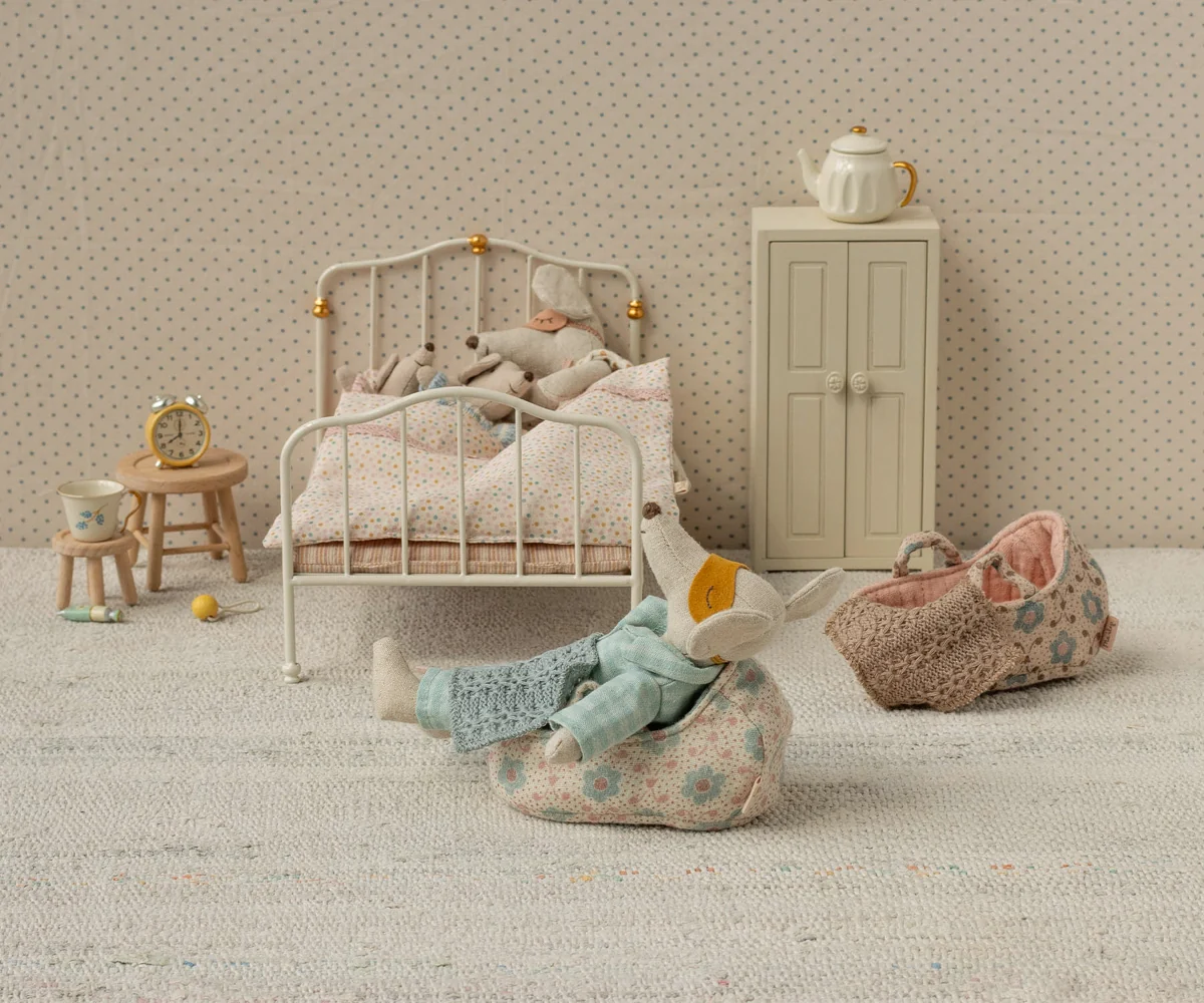 Maileg NEW Baby Mouse In Carry Cot - Rose
